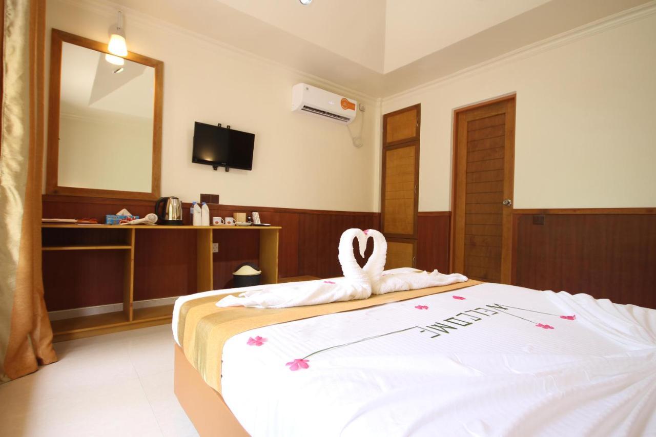 Coral Beach Maldives Hangnaameedhoo Exterior photo
