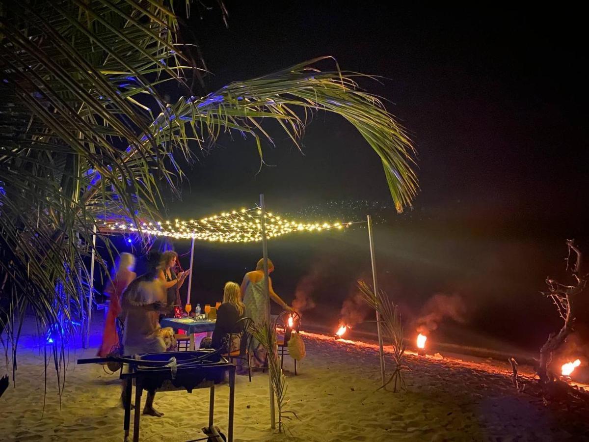 Coral Beach Maldives Hangnaameedhoo Exterior photo